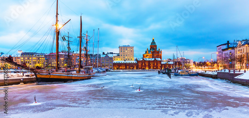 Obraz na plátně Winter in Helsinki, Finland