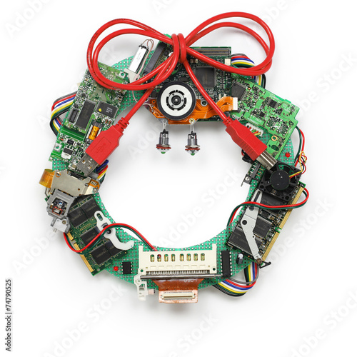 geeky christmas wreath made by old computer parts