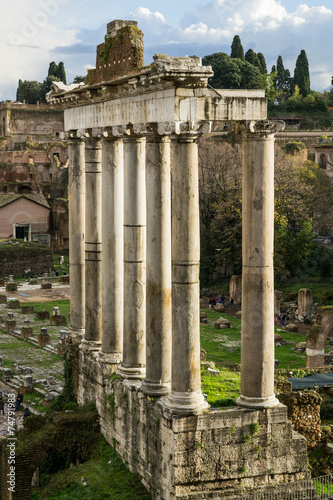 Foro Romano, tempio di Saturno - Roma photo