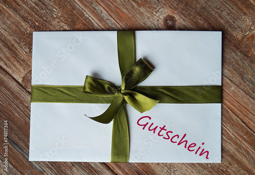 Gutschein im Briefumschlag