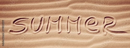 Obraz na plátně Summer - handwriting on the sea-sand with a wavy pattern