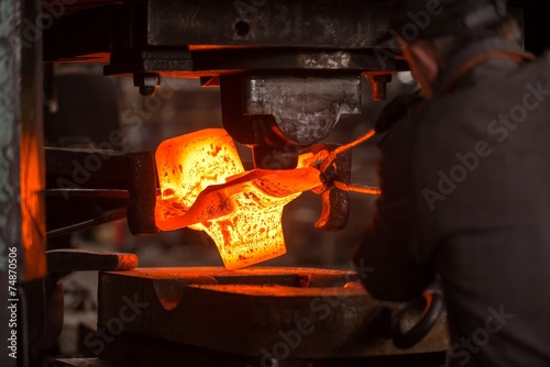 Tableau sur toile Hot iron in smeltery