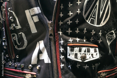 Fashionable Leather Jeacket with Silver Zip