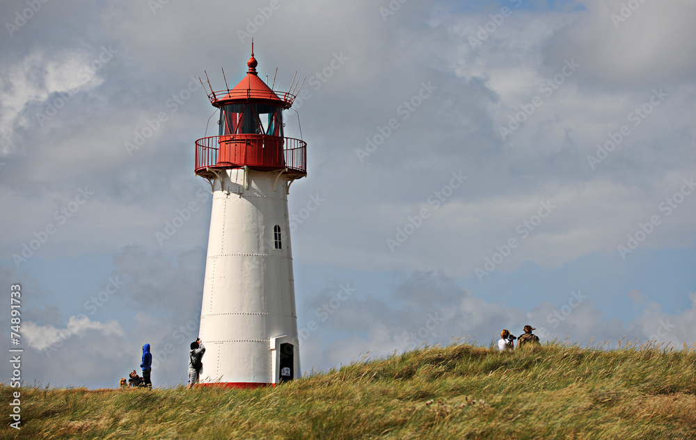 Leuchtturm auf Nordseeinsel 