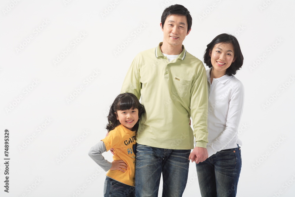 남자아이와 여자아이가 함께 있는 부부 남자아이와 여자아이가 함께 있는 부부
