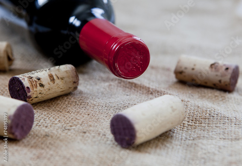 bouteille de vin rouge photo