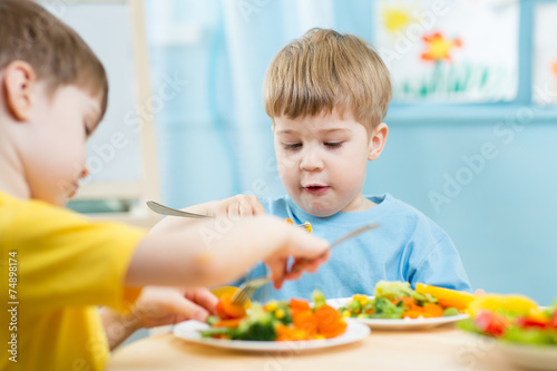 kids eating in kindergarten