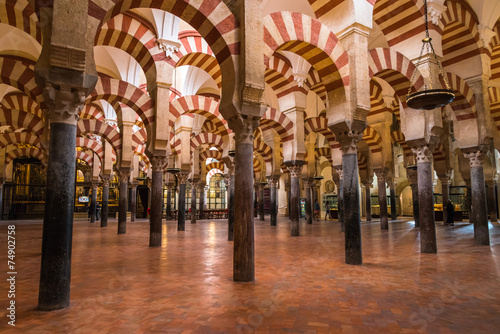 スペイン　メスキータ　The Mosque-cathedral of Córdoba photo