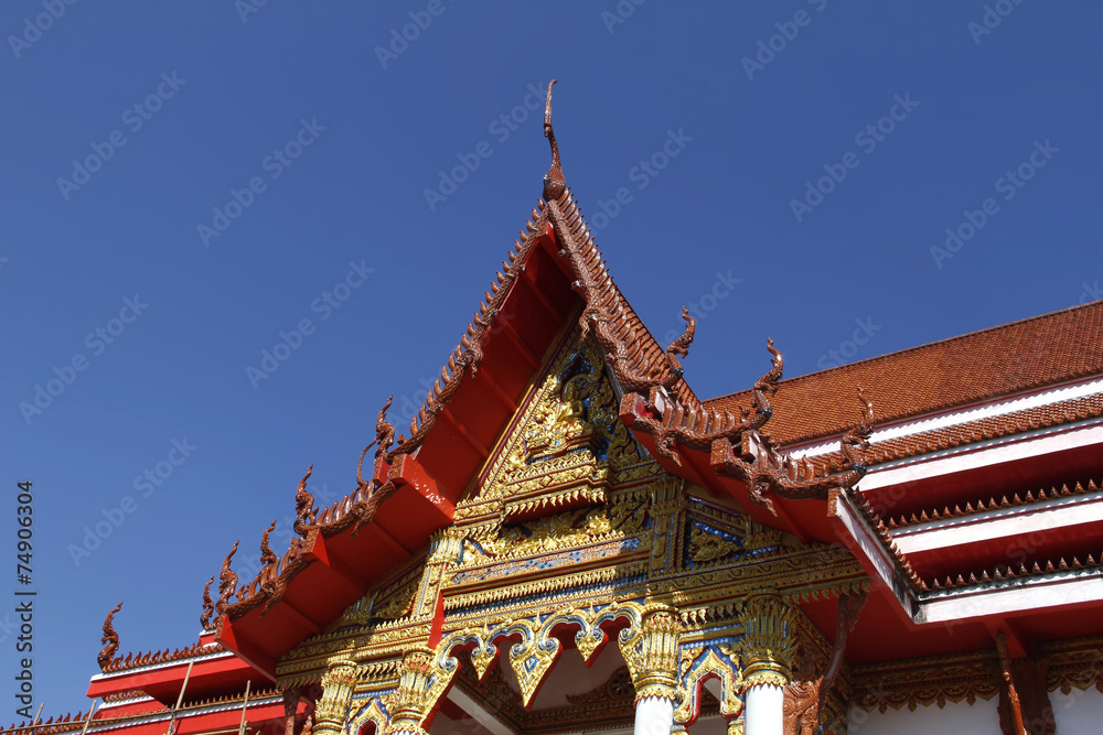 Buddhastatue in Tempel in Thailand