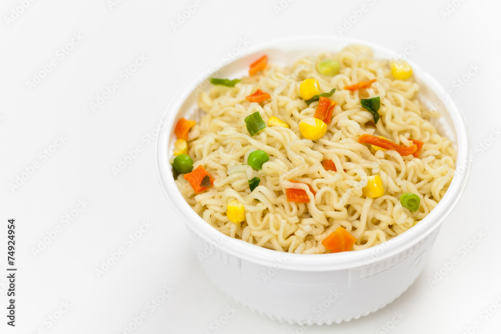 Quick Ramen Noodles with carrots, peas and green onion Quick Ramen Noodles with carrots, peas and green onion