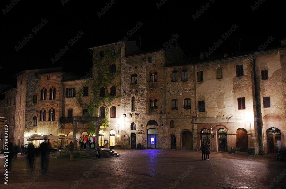 San Gimignano de nuit