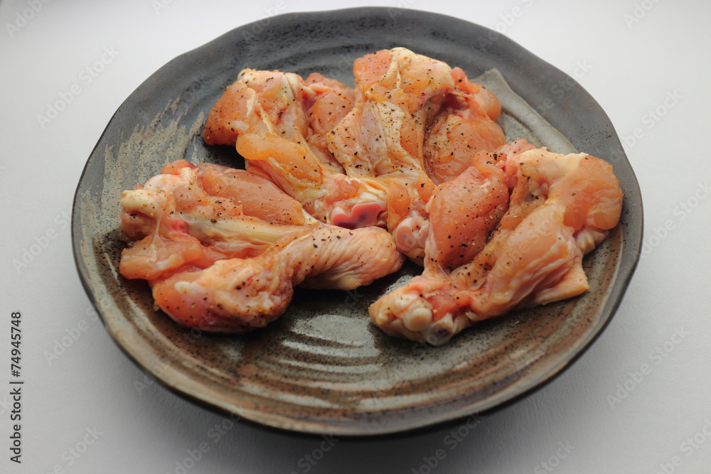 生の鶏肉 生の鶏肉