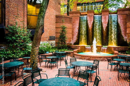 Photo Fountains and outdoor dining area in downtown Lancaster, Pennsyl