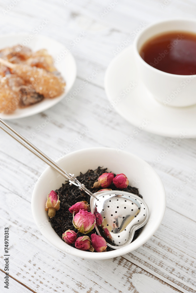 Tea strainer in the shape of heart