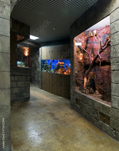 indoor zoopark photo