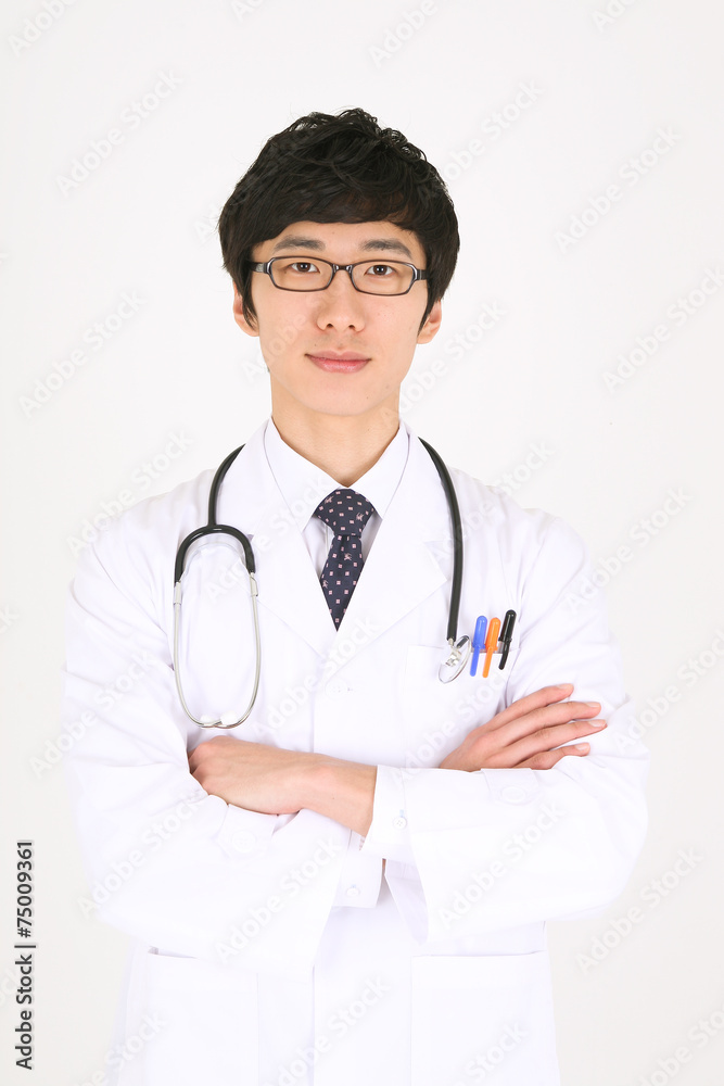 스튜디오 안의 의사선생님과 병원 환자