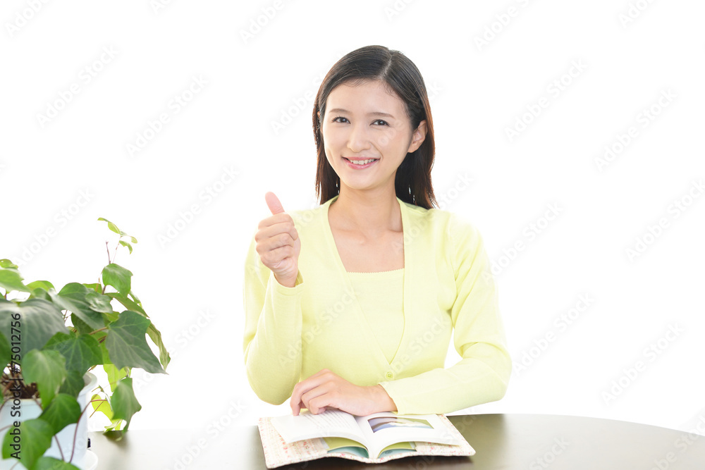読書をする女性 読書をする女性