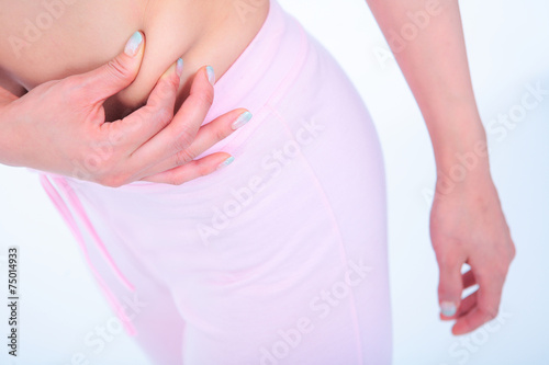 Wallpaper Mural 스튜디오 안의 다이어트하는 젊은 여성 Torontodigital.ca