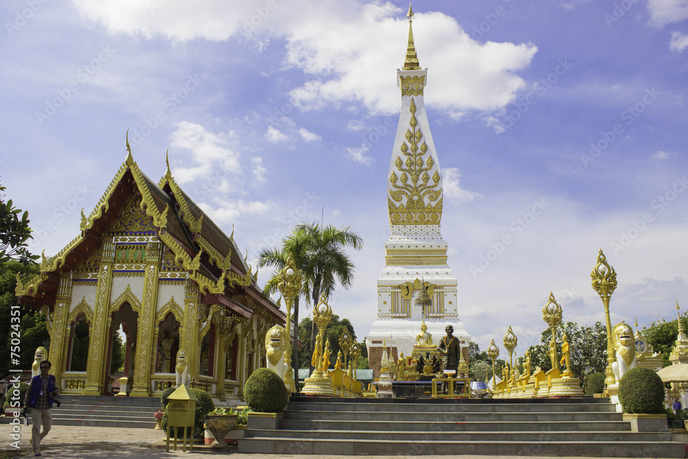 Fototapeta premium Wat Phra That Phanom Nakhon Phanom