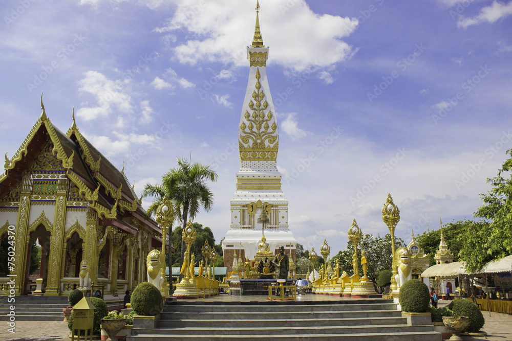 Fototapeta premium Wat Phra That Phanom Nakhon Phanom