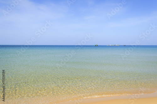 Beach and tropical sea © Hai791313