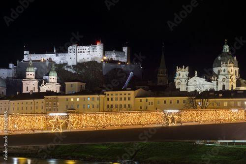 Hohensalzburg und Dom zu Weihnachten photo