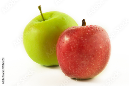 Single fresh juicy apple