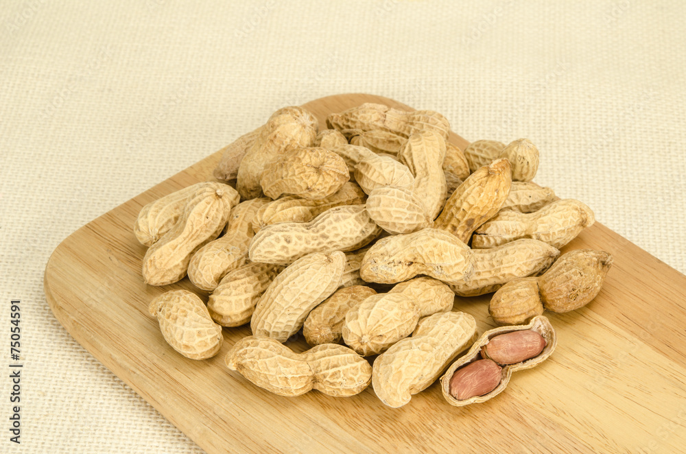 Peanuts Peanuts