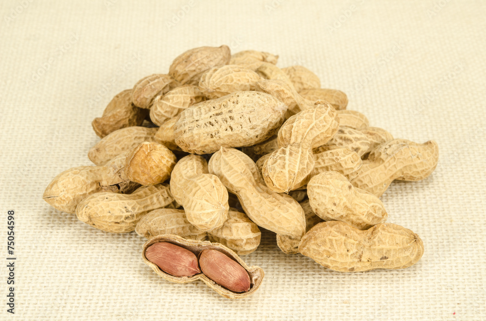 Peanuts Peanuts