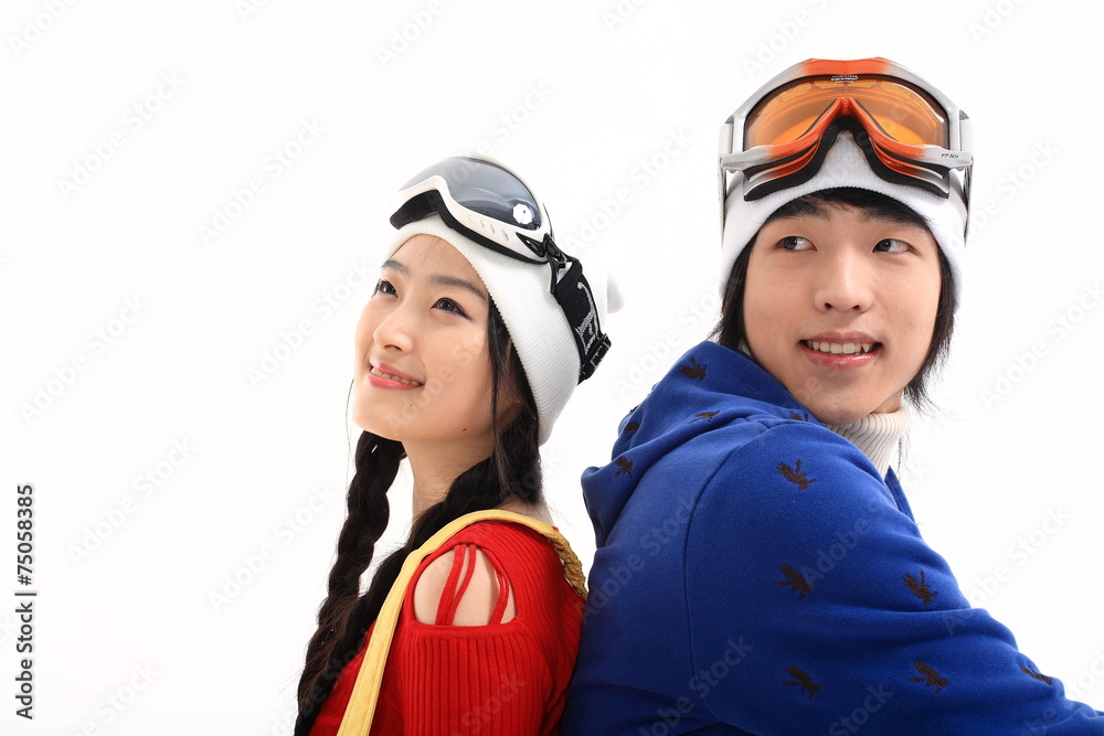 스튜디오에서 스키 타는 커플 스튜디오에서 스키 타는 커플
