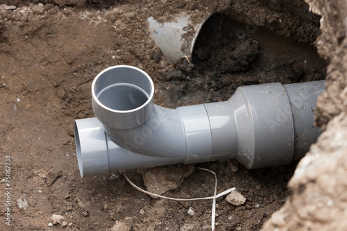 Wallpaper Mural 水道工事　下水管の敷設 Torontodigital.ca