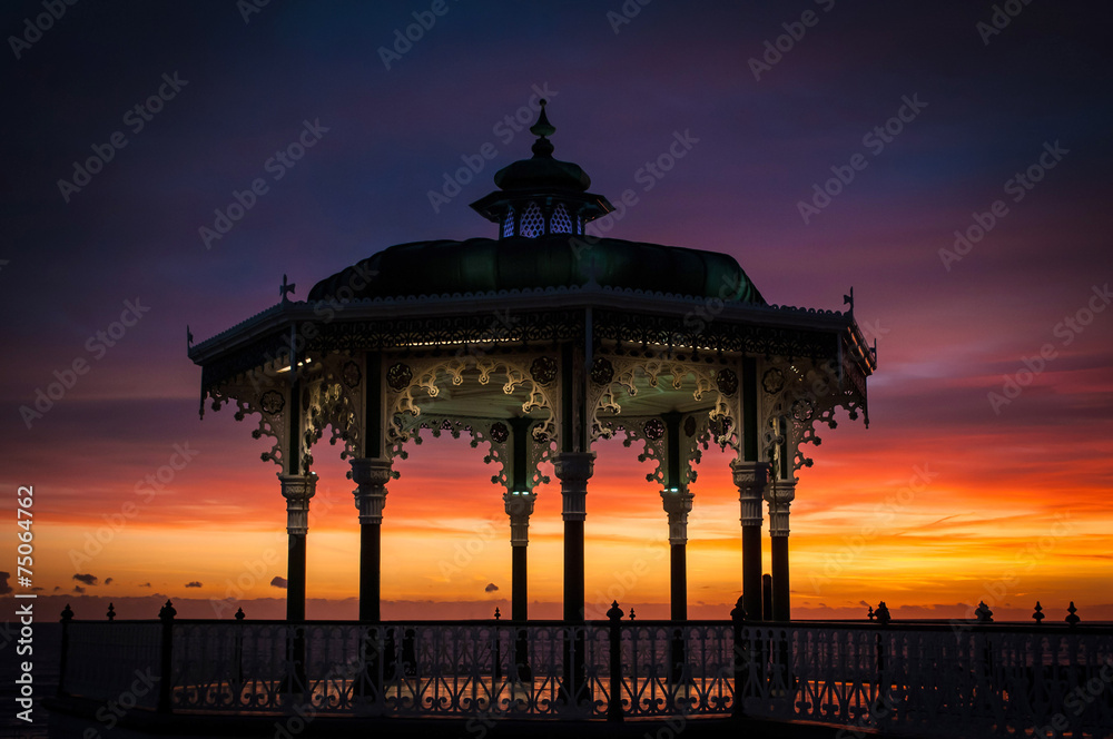 Naklejka premium Brighton Bandstand Sunset