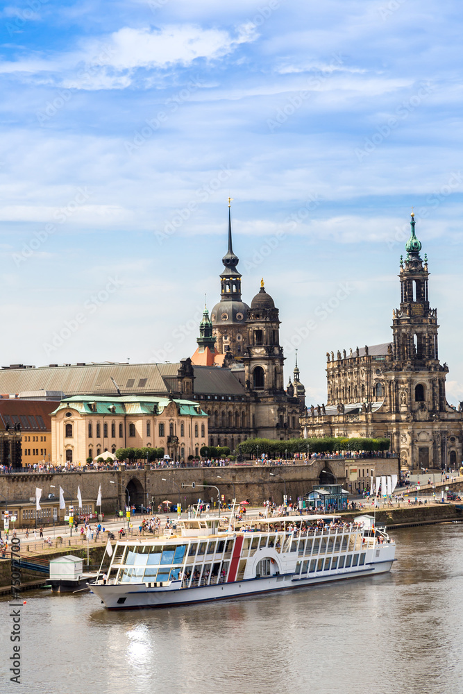 Fototapeta premium Panoramic view of Dresden