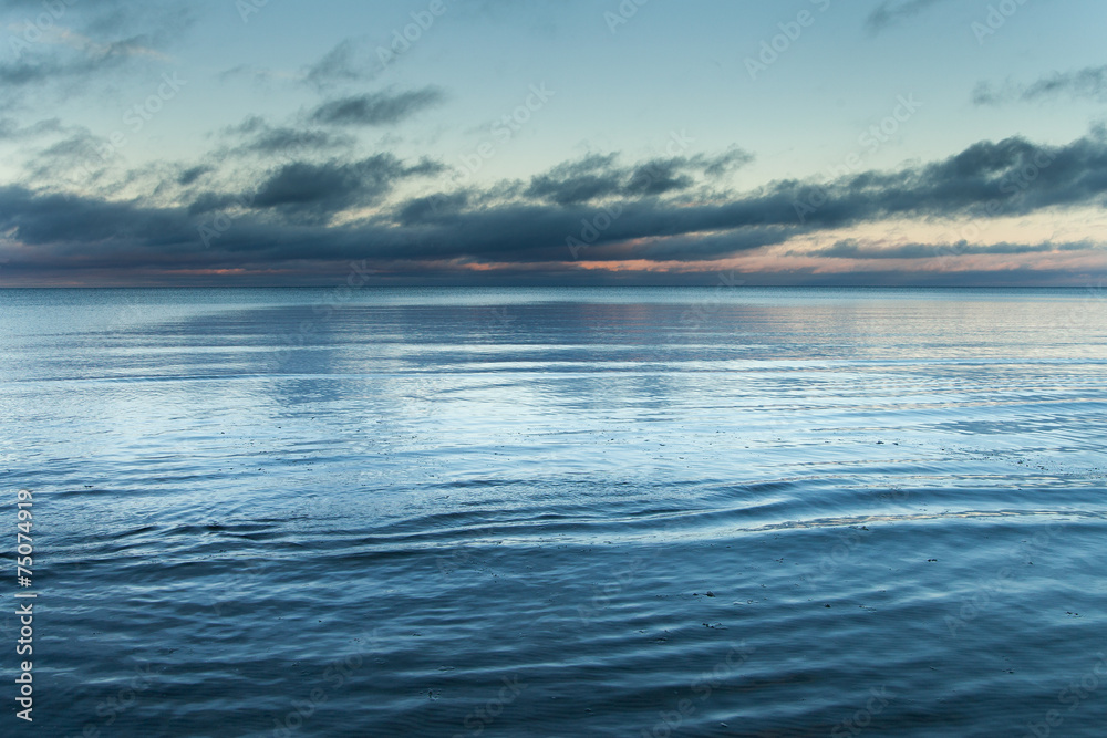 Fototapeta premium Cold Baltic sea in early winter.