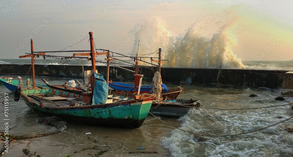Fototapeta premium Big wave attrack huahin, thailand