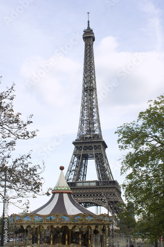 Tour Eiffel Paris carrousel France eiffel tower    Heddie Bennour