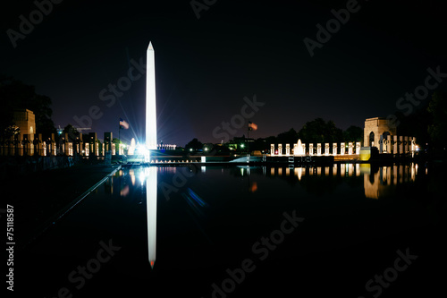 The Washington Monument and World War II Memorial reflecting in