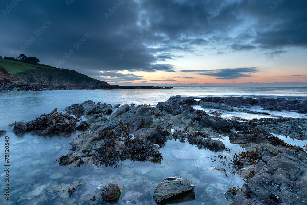 Obraz premium Dawn at Talland Bay