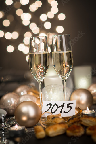 2015 new years eve party table with two champagne flute