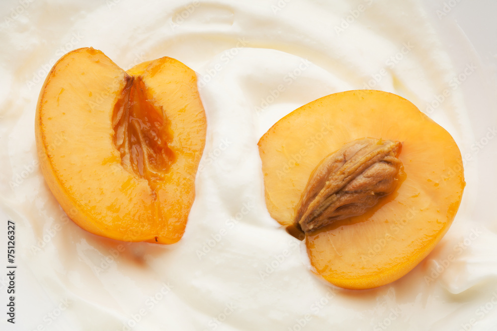 apricots in yogurt