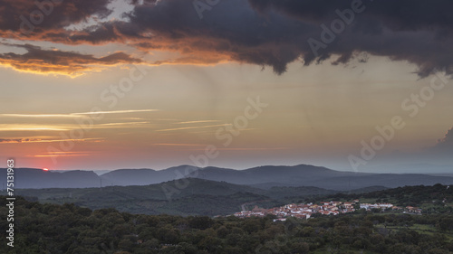 Obraz na płótnie Atardecer en Extremadura w salonie