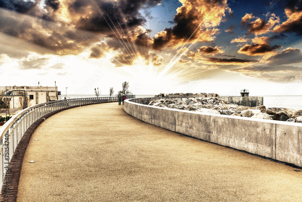 Fototapeta premium Walking in the harbor