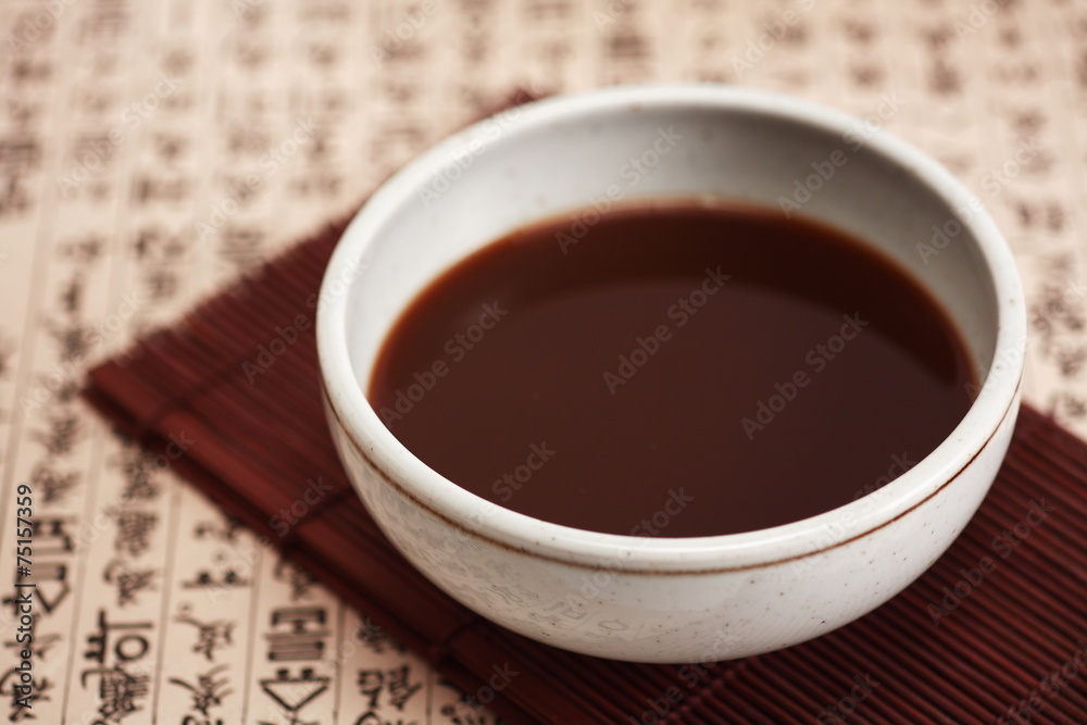 한국 전통 한약 재료 Stock Photo | Adobe Stock