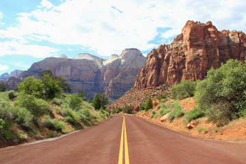 Acrylglasbilder Route 66 Canyon road mountains  © inzilo