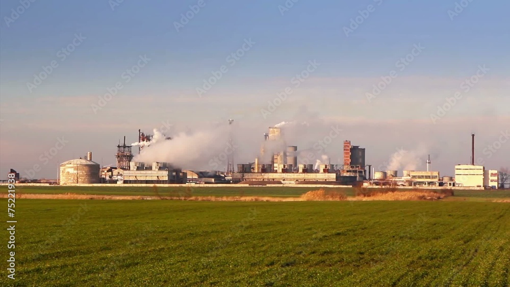 Industrial process plant that manufactures chemicals Industrial process plant that manufactures chemicals