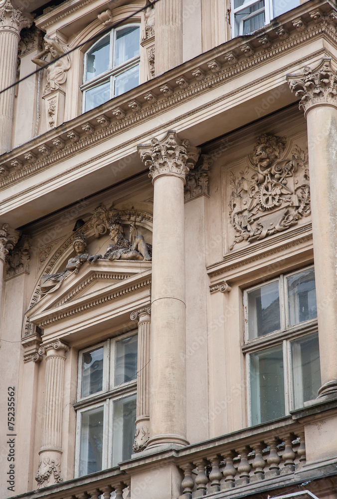 Obraz premium architectural elements windows, columns of Lviv