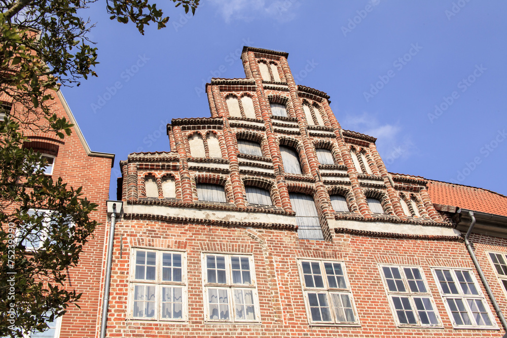 Treppengiebel einer historischen Fassade in Lüneburg