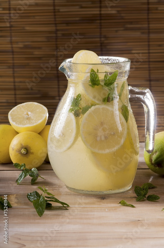 Lemonade pitcher with lemon slices
