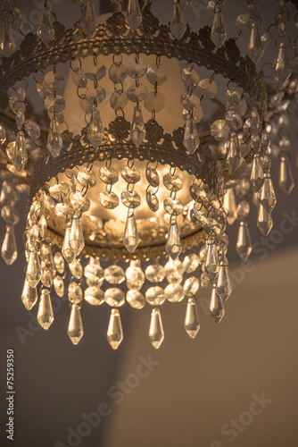 Obraz na płótnie Crystal lamp w salonie