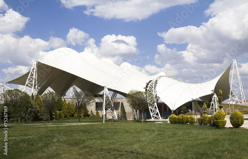 Cuadro en lienzo tent like steel structure, theatre for people in  Ankara